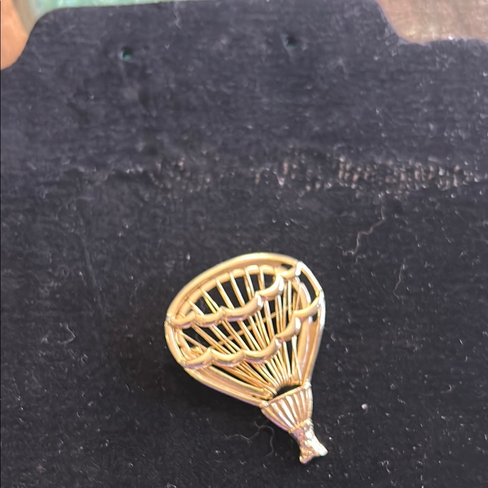 Vintage Bright Gold Hot Air Balloon Brooch Pin Pinback